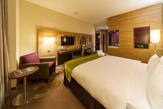 Отель Holiday Inn - Kyiv Киев Стандартный номер с кроватью размера "king-size"-4