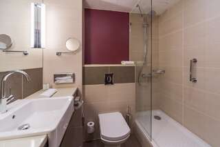 Отель Holiday Inn - Kyiv Киев Стандартный номер с кроватью размера "king-size"-5